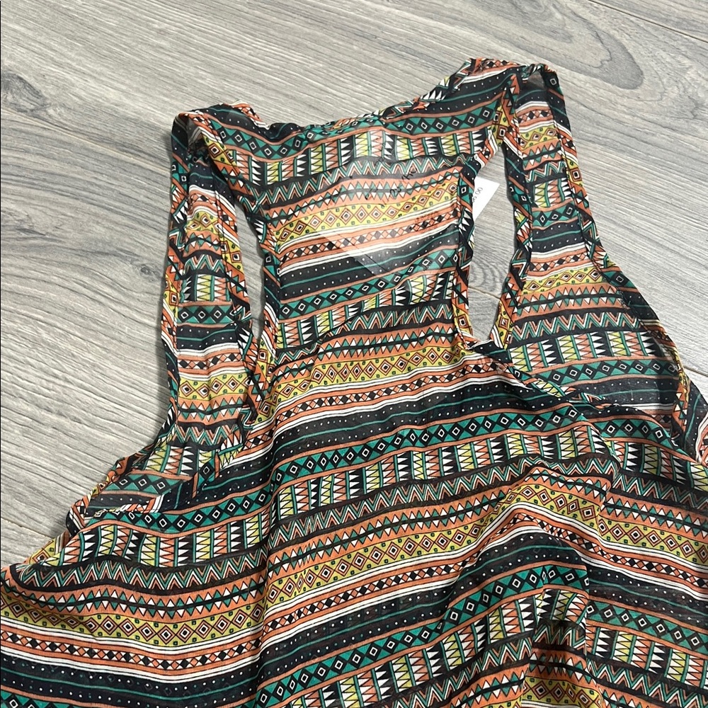 Everly Striped Sleeveless Women's Top - Picture 4 of 4
